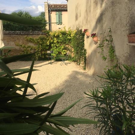 Maison De Vacances Jocelyne Lauris Exterior photo