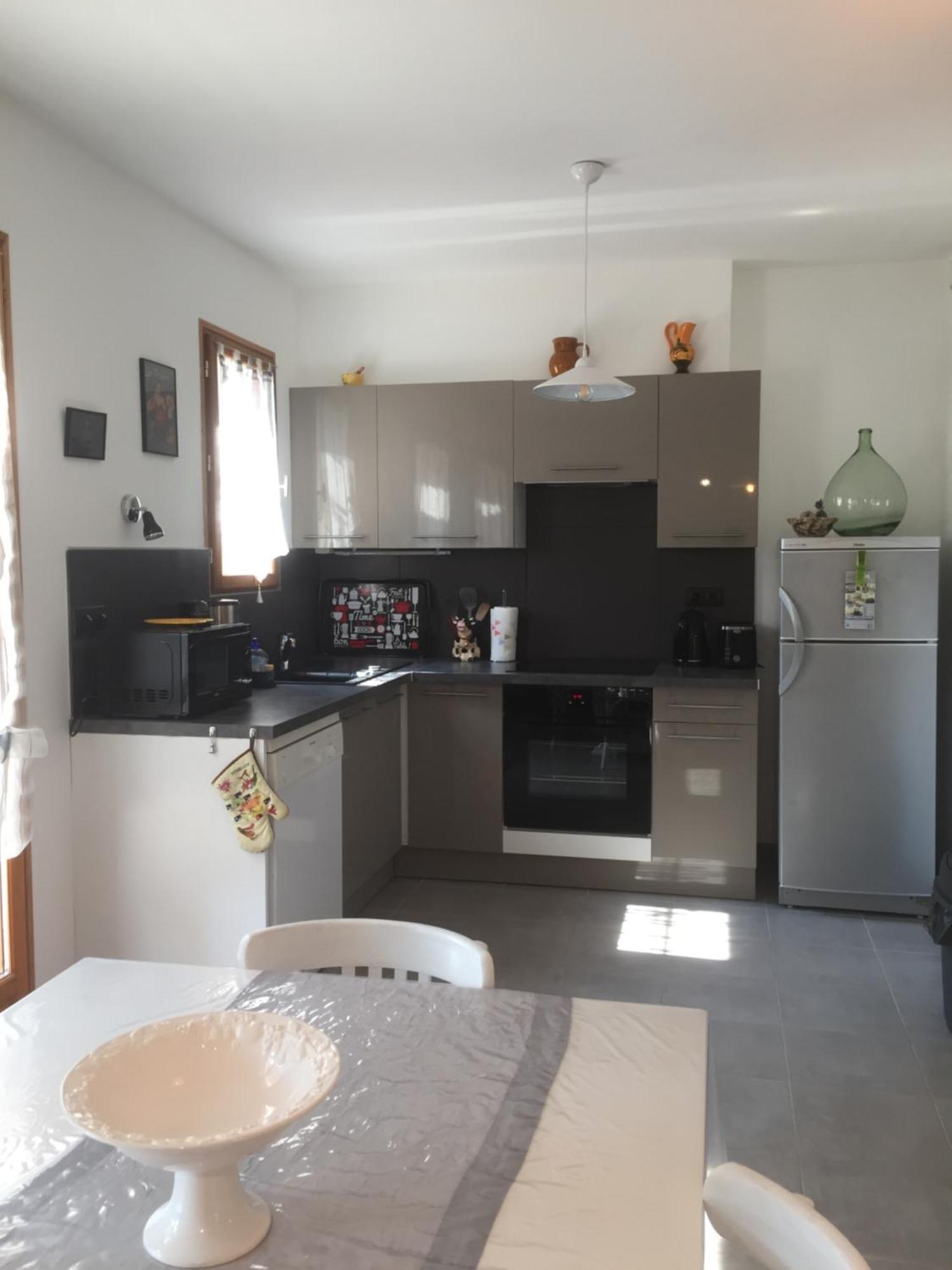 Maison De Vacances Jocelyne Lauris Exterior photo
